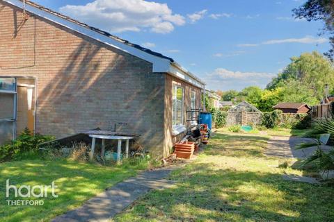 3 bedroom bungalow for sale, Highlands, Thetford