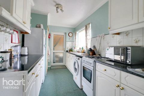 3 bedroom bungalow for sale, Highlands, Thetford