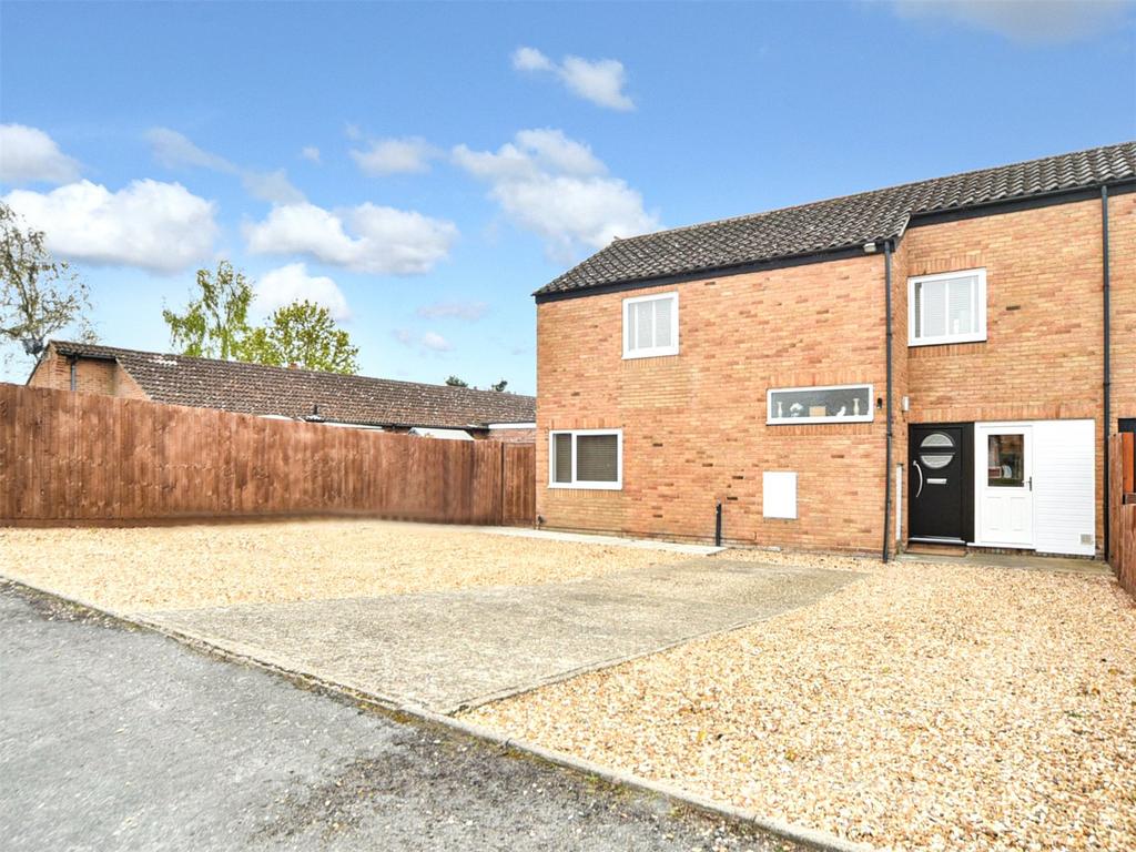 Eriswell Drive, Lakenheath, Brandon, Suffolk, IP27 3 bed semidetached