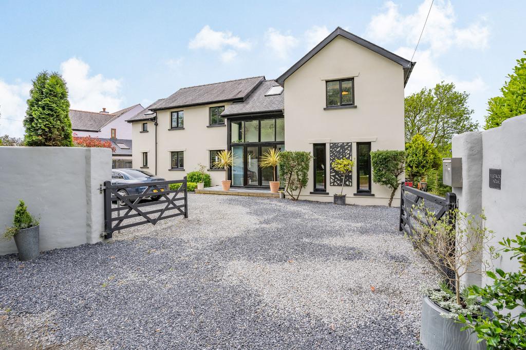 Westwood House, Reynalton, Kilgetty, Pembrokeshire 4 bed detached house