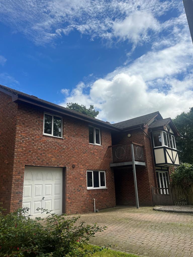 Coffa Bridge, Lostwithiel 5 bed terraced house to rent £1,800 pcm (£