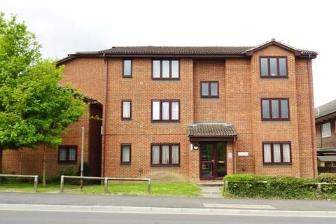 Studio to rent, Perrymount Road, Haywards Heath, RH16