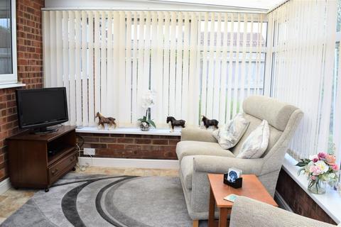 3 bedroom detached bungalow for sale, Tennyson Close, Caistor, LN7