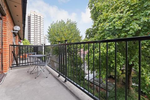 undefined, George Leybourne House, Fletcher Street, London, E1