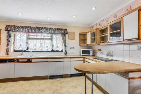 3 bedroom bungalow for sale - Thistledown, High Road, Beighton, Norwich