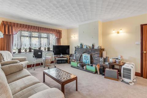 3 bedroom bungalow for sale - Thistledown, High Road, Beighton, Norwich