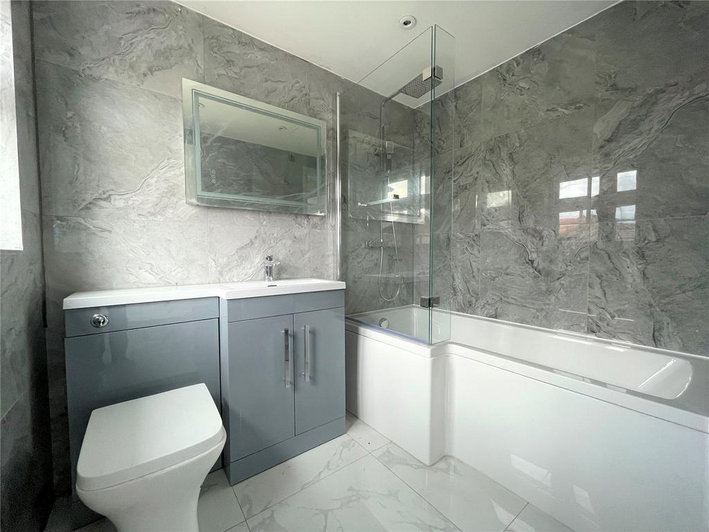 En Suite Bathroom