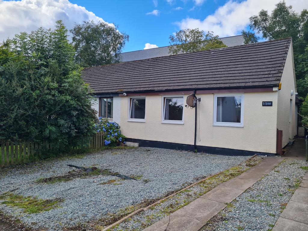 Fingal Place, Portree IV51 2 bed semidetached house £165,000