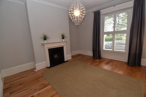 6 bedroom terraced house to rent, Clarendon Square, Leamington Spa, Warwickshire, CV32
