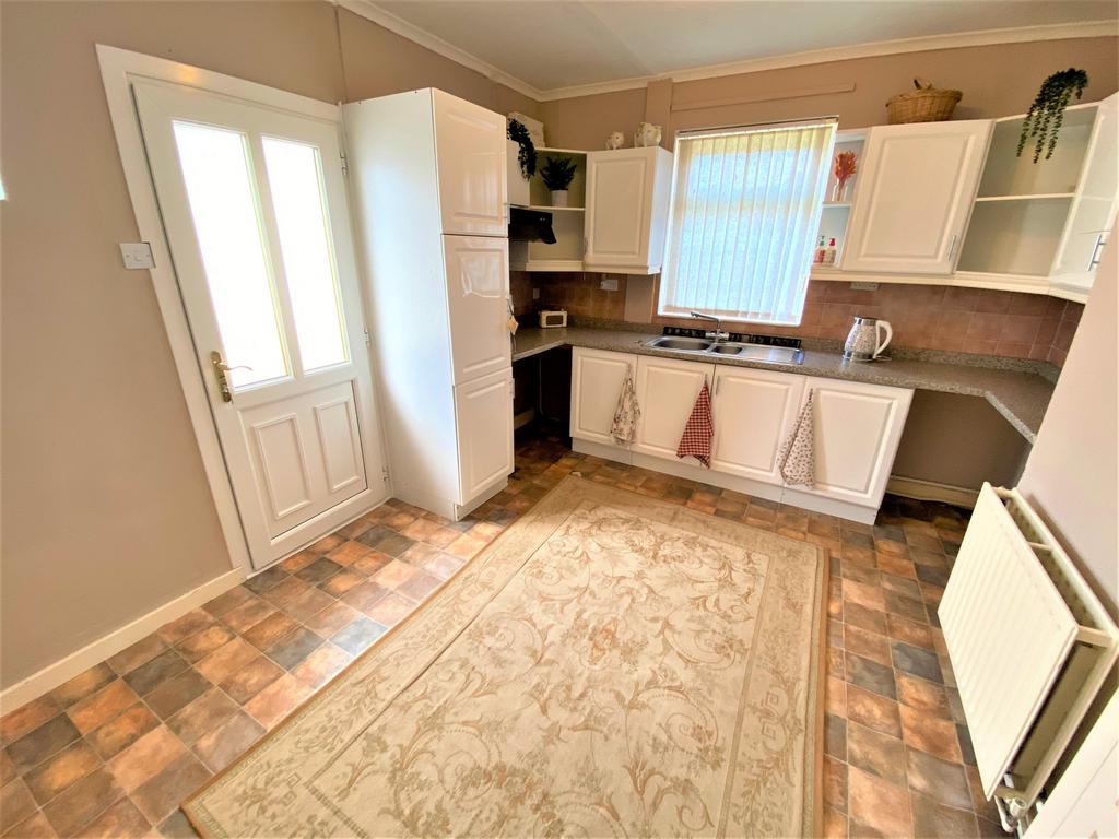 Hill Avenue, Grantham, NG31 2 bed detached bungalow for sale £259,500
