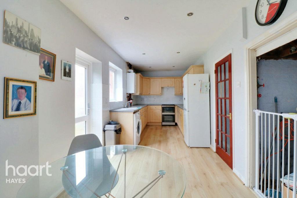 Birchway, Hayes 3 bed end of terrace house £500,000