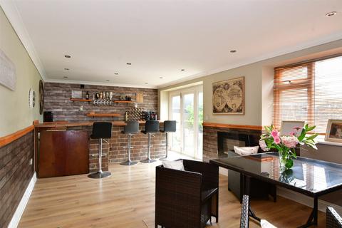 65 Laburnum Road, Rochester, ME2 2LA