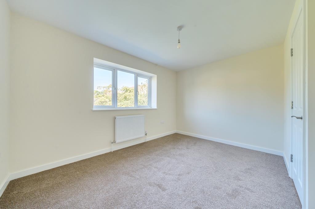 Combe Road, Witney OX29 3 bed semidetached house for sale £300,000