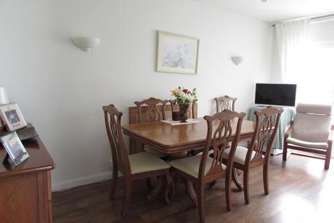 17 Crossgate Avenue, Manchester, M22 8AN