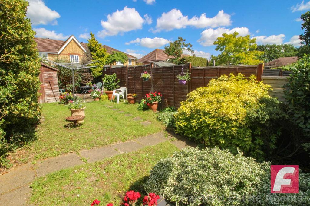 Cherry Hills, South Oxhey 3 bed end of terrace house for sale £439,950