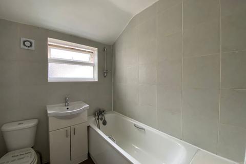 28 Durham Road, Canning Town, London, E16 4NF