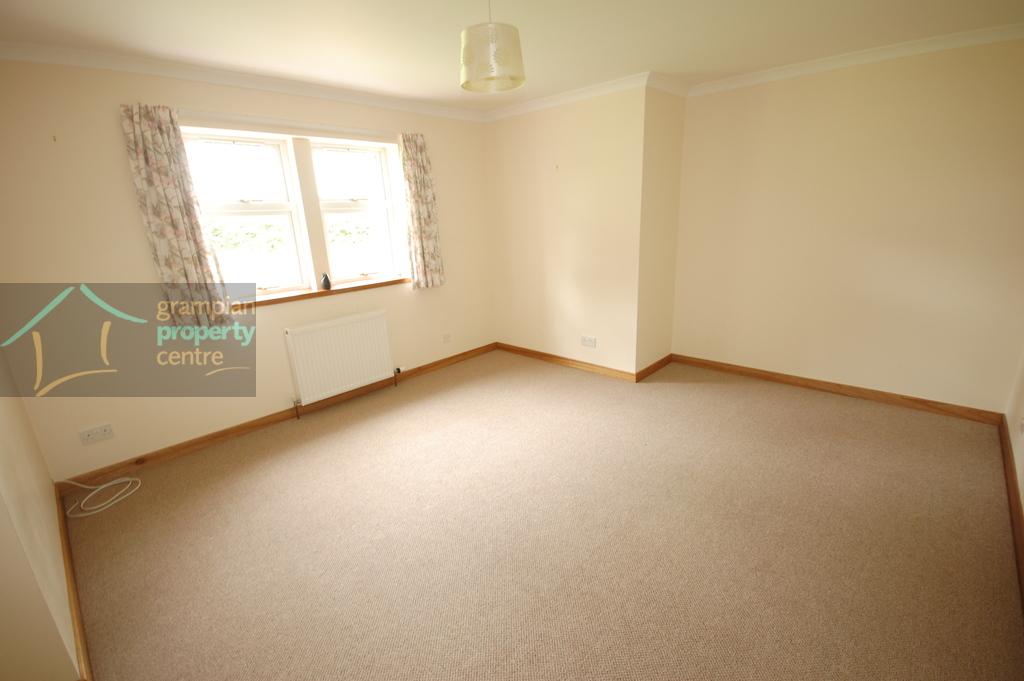 The Manse, Birnie, Elgin, Morayshire 5 bed detached house £1,200 pcm