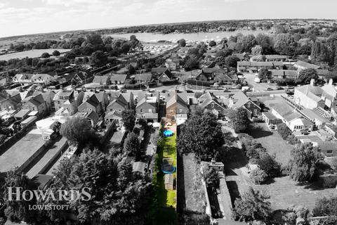 23 Beccles Road, Lowestoft, NR33 8QT
