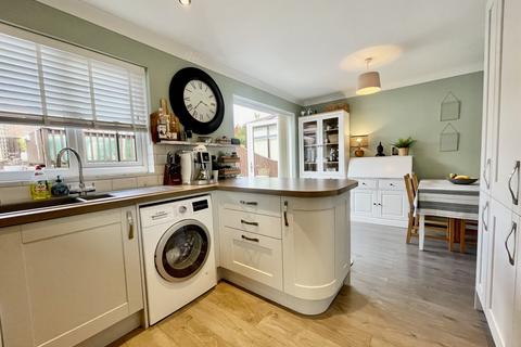 3 bedroom detached house for sale - Ilex Close, Pinwood Meadow, EX4