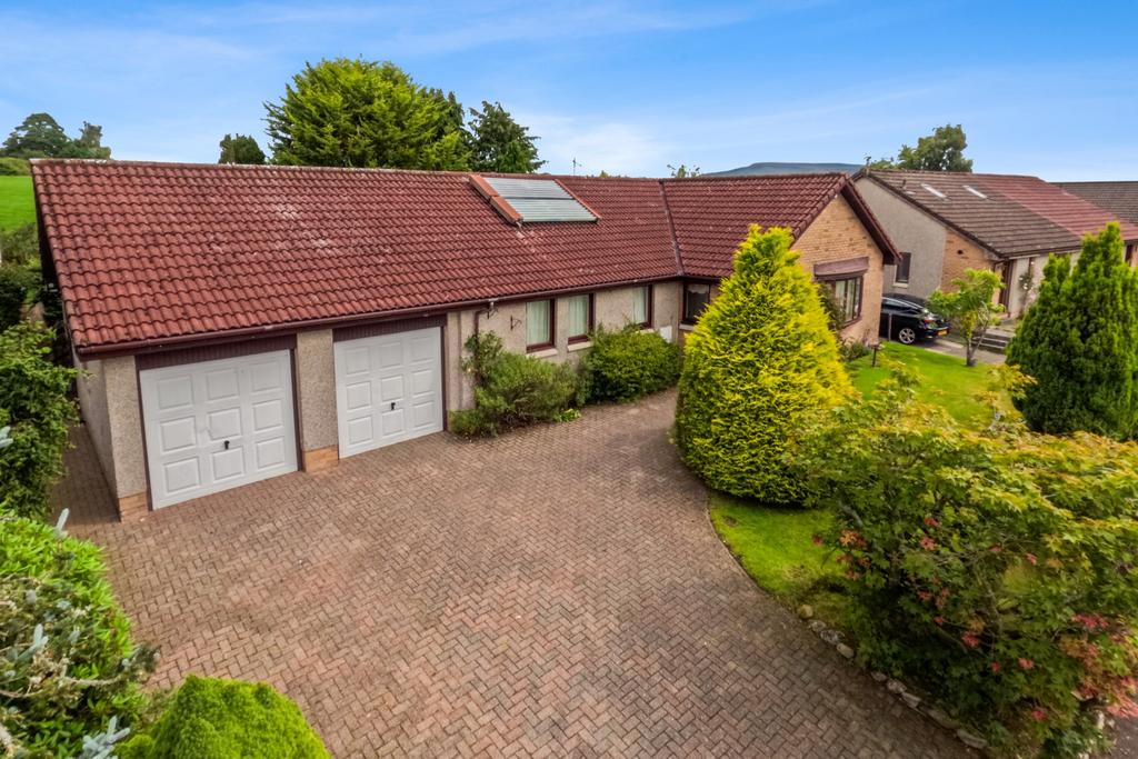 Balgair Road, Balfron, Stirlingshire... 3 bed bungalow £209,000