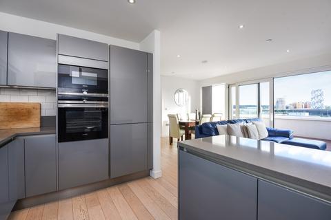 3 bedroom flat for sale - The Roper, 48 Reminder Lane, Greenwich Peninsula, SE10
