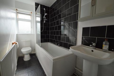 2 bedroom apartment to rent, Maryside, Slough, Berkshire, SL3