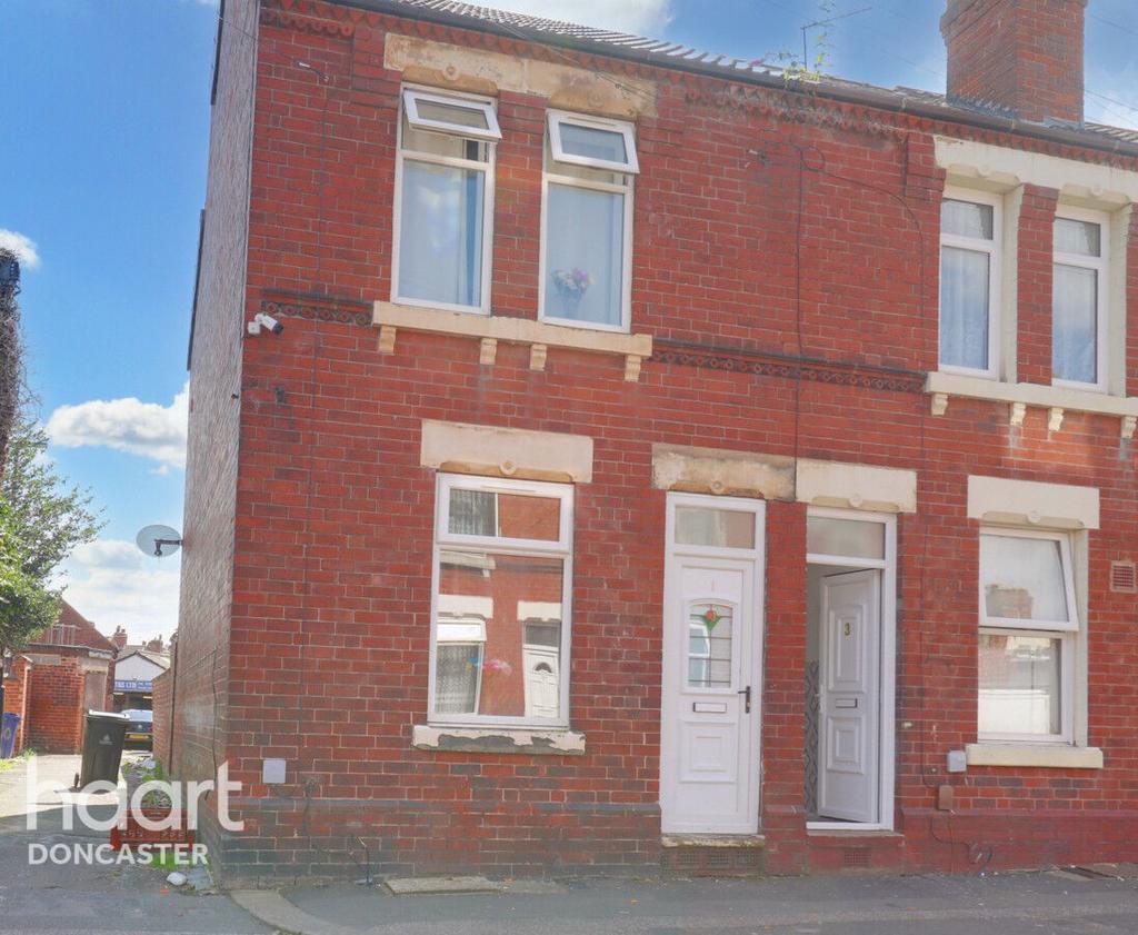 Apley Road, Hyde Park, Doncaster 2 bed end of terrace house for sale