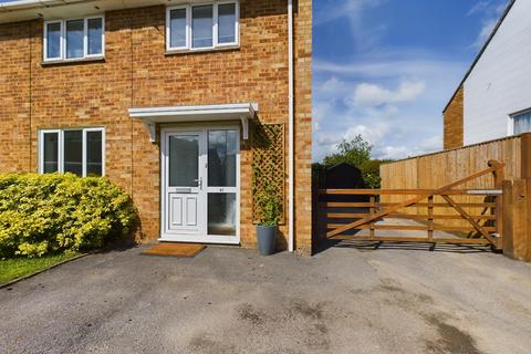 3 bedroom semi-detached house to rent, Franklin Avenue, Tadley, RG26