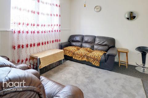 4 bedroom terraced house for sale, Weston Road, Balby, Doncaster