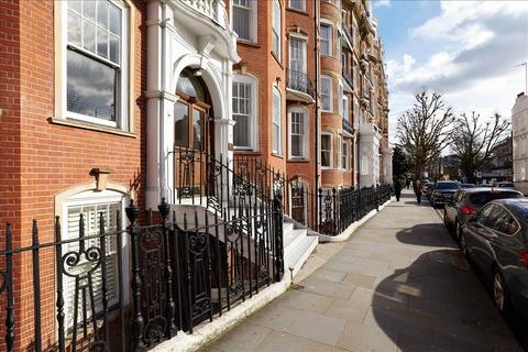 4 bedroom apartment for sale, Marloes Road, London, Kensington and Chelsea, W8