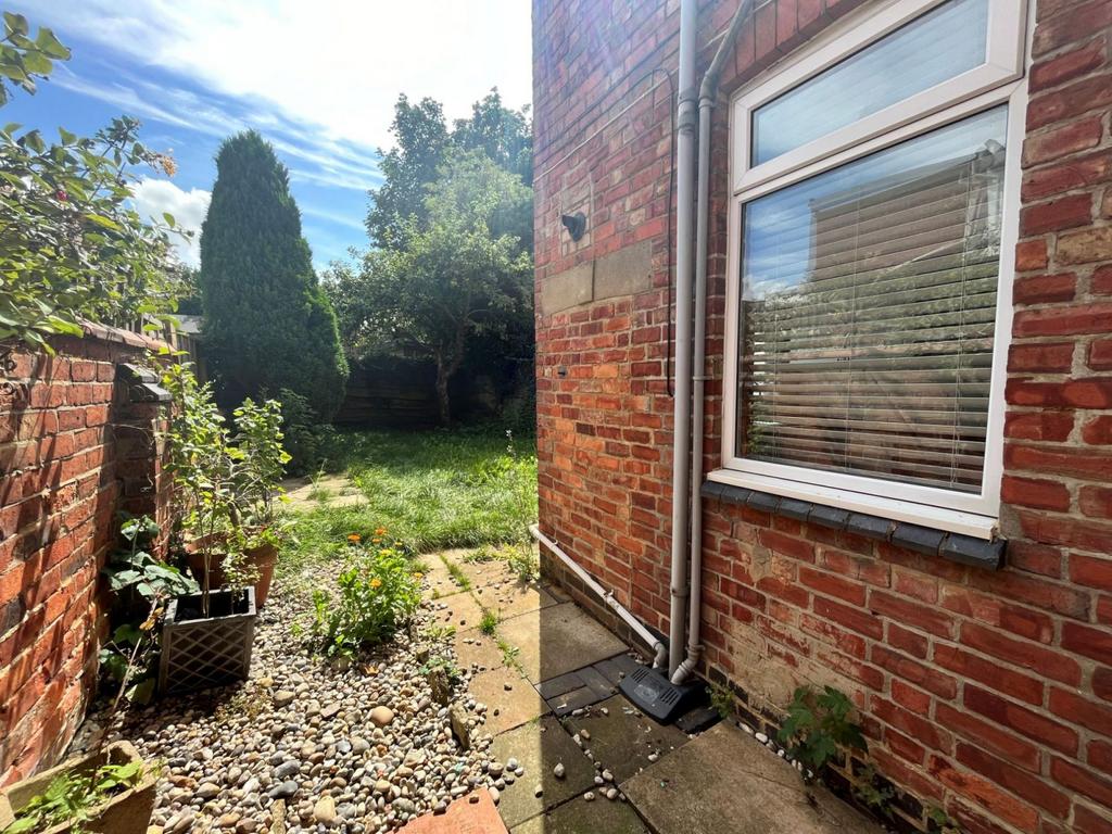 Side garden
