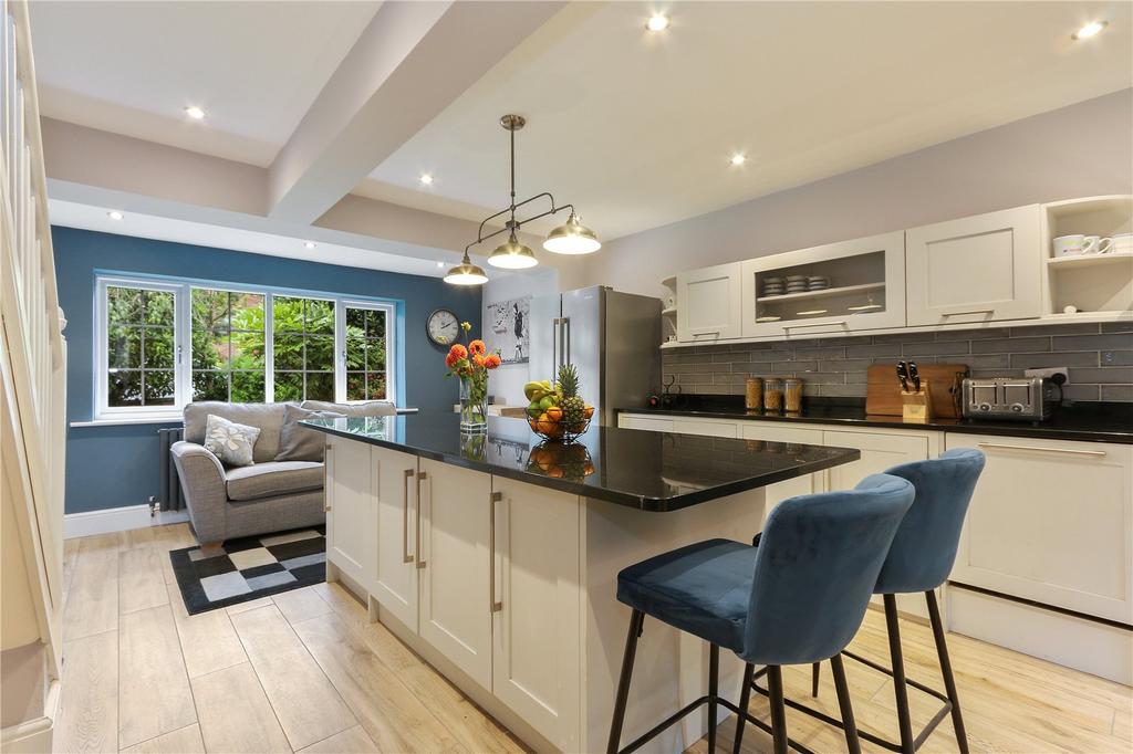 Martin Lane, Bawtry, South Yorkshire, DN10 4 bed semidetached house