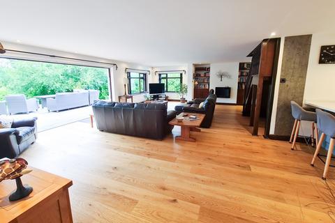 3 King John Close, Wraysbury, Staines-upon-thames, TW19 5EJ