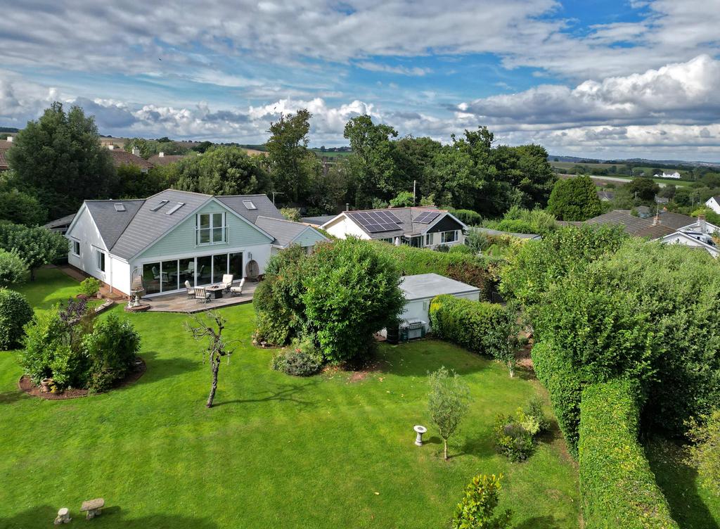 Ilex Close, Shillingford St. Exeter, Devon, EX2 4 bed detached