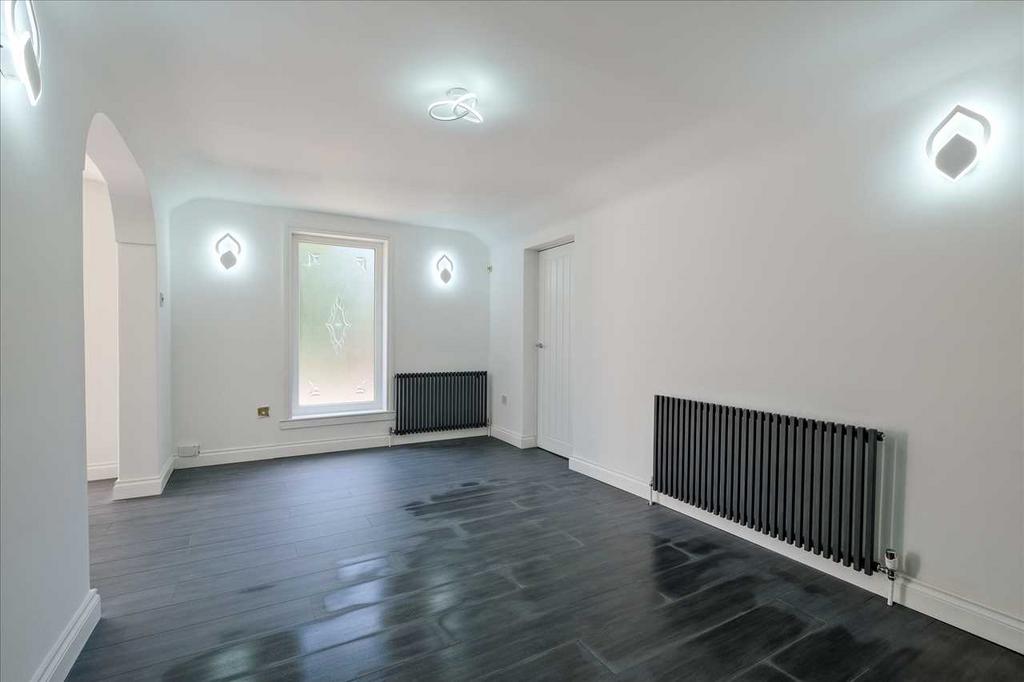 Basement / Flat