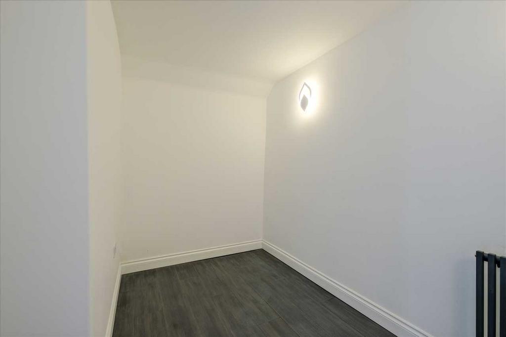 Bedroom 5 - Lower