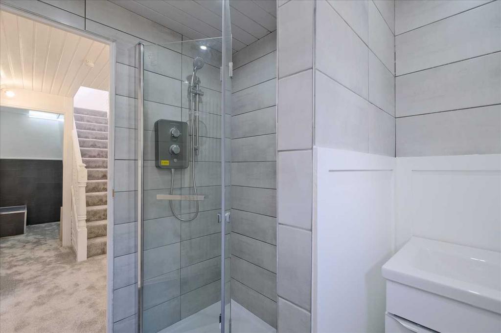 Shower Room -