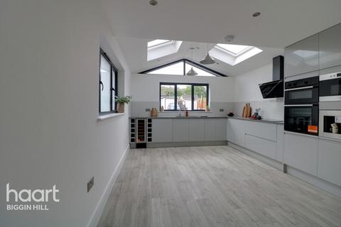 30 Arthur Road, Biggin Hill, Westerham, TN16 3DD