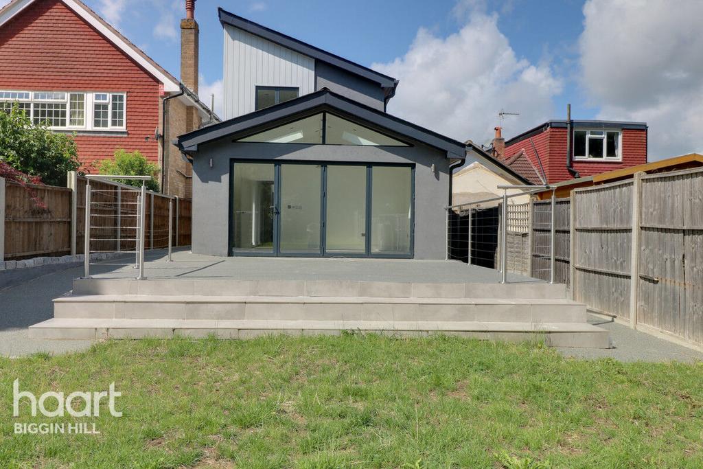 Arthur Road, Biggin Hill 3 bed detached house for sale £600,000