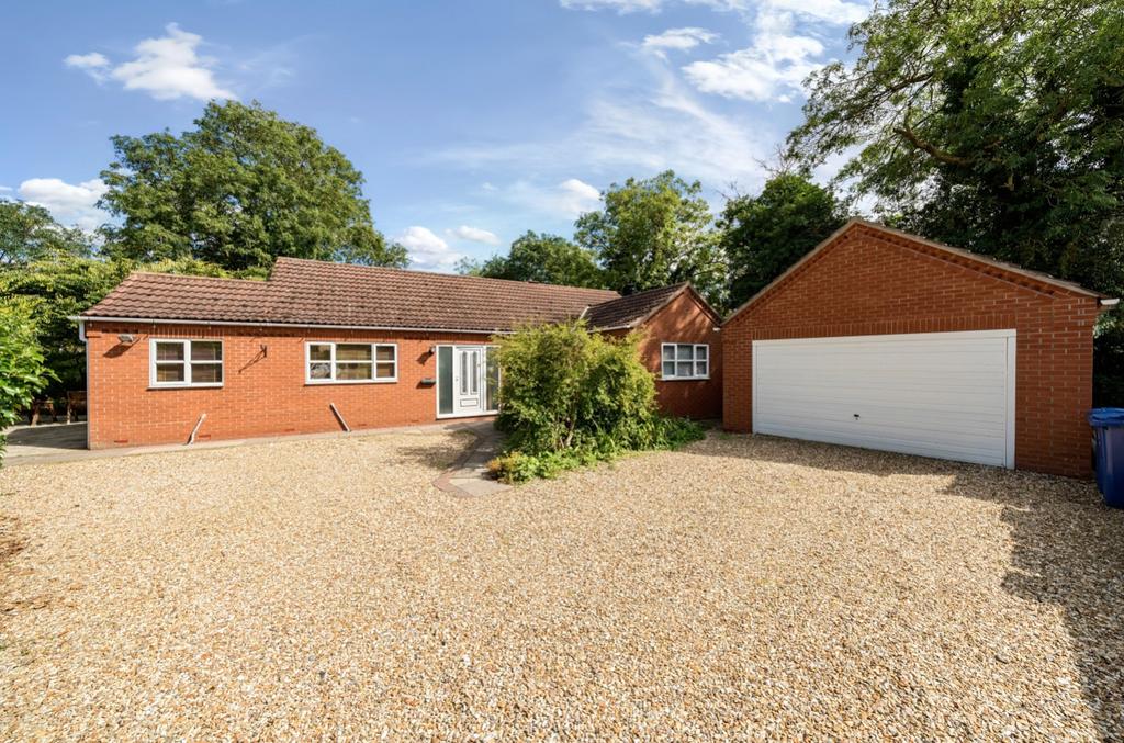 Grange Lane, Willingham By Stow, Gainsborough, DN21 5 bed detached