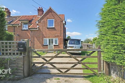 3 bedroom semi-detached house for sale, 20 Southend, Thetford IP25 7QY