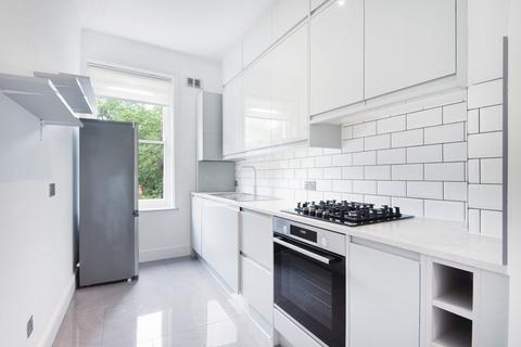 2 bedroom terraced house to rent, Old Ford Road, London, E3