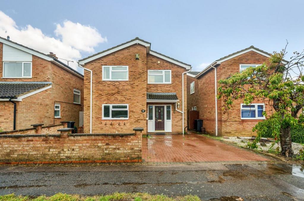 Townsend Close, Cranfield, Bedford 4 bed detached house for sale £425,000
