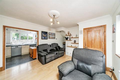 3 bedroom semi-detached house for sale - Greenfields Road, Reading, RG2