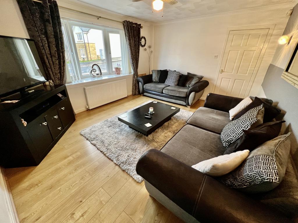 Donheath Cottage, Beith Road, Glengarnock, Nr Beith 4 bed cottage for