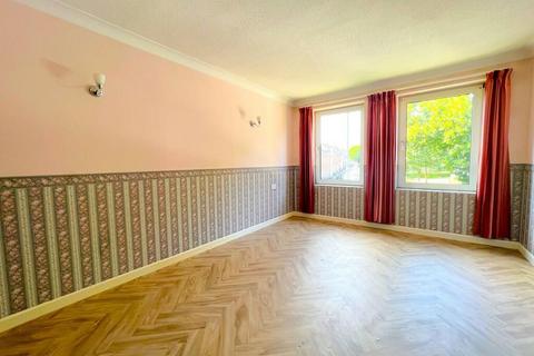 1 bedroom flat for sale - Homesea House, Green Road, Southsea, Hampshire, PO5 4DG