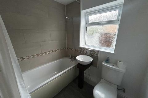 2 bedroom terraced house to rent, St Pauls Terrace, York