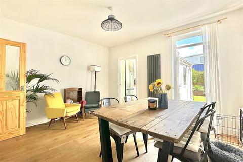 36 Avondale Road, Bath, BA1 3EG