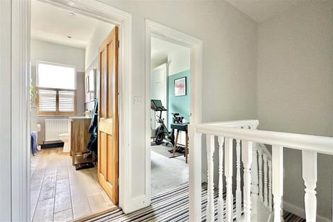 36 Avondale Road, Bath, BA1 3EG