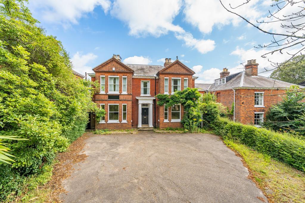Bracondale, Norwich, NR1 4 bed townhouse £950,000